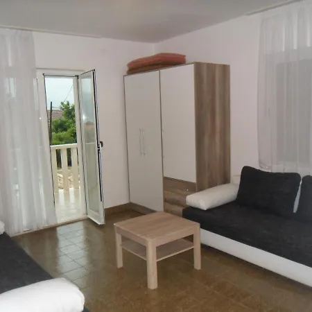 Ena Apartman